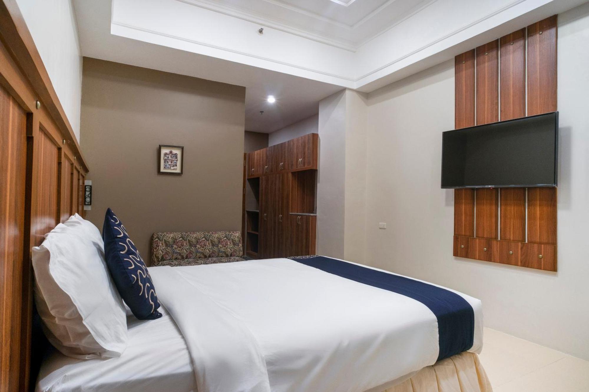 Capital O 460 World Palace Hotel Davao Exterior photo