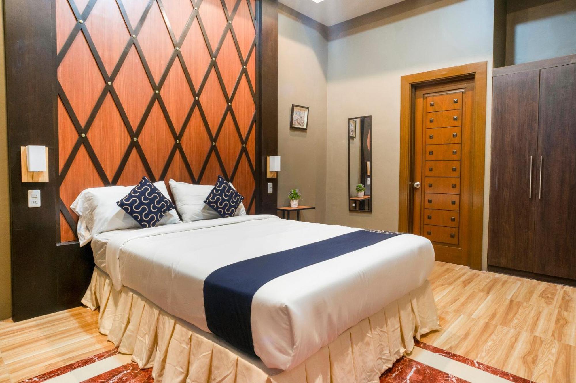 Capital O 460 World Palace Hotel Davao Exterior photo