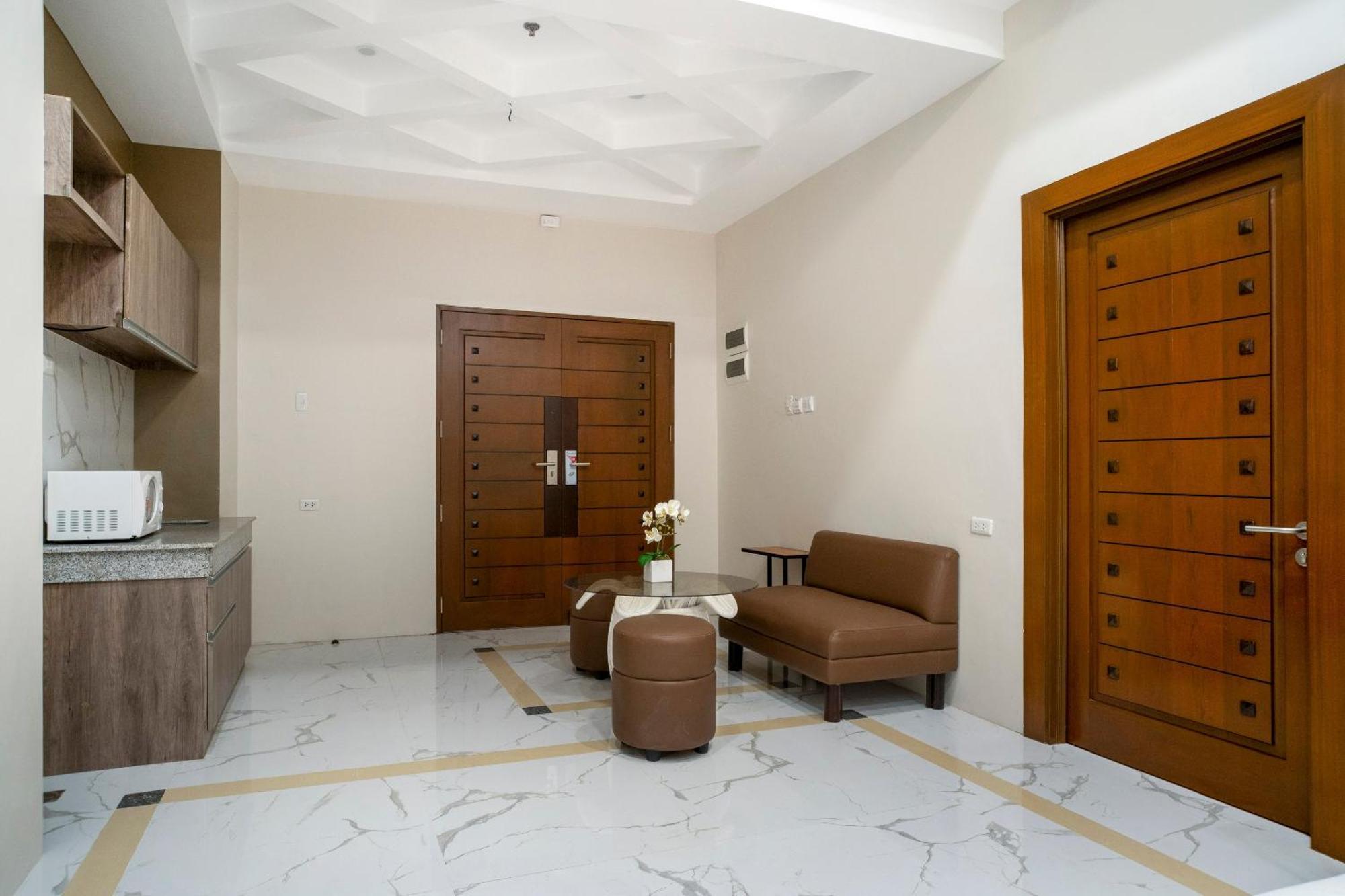 Capital O 460 World Palace Hotel Davao Exterior photo